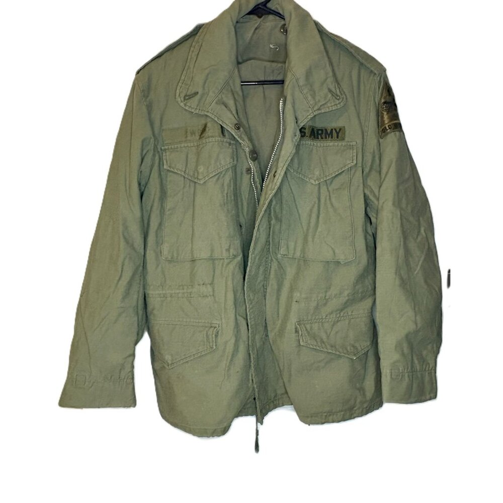 Vintage Vietnam Era U.S. Army M-65 Field Jacket 1st Armored Division Patch Zip